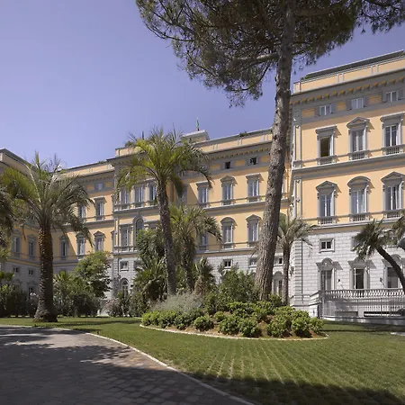 Gh Palazzo & ホテル